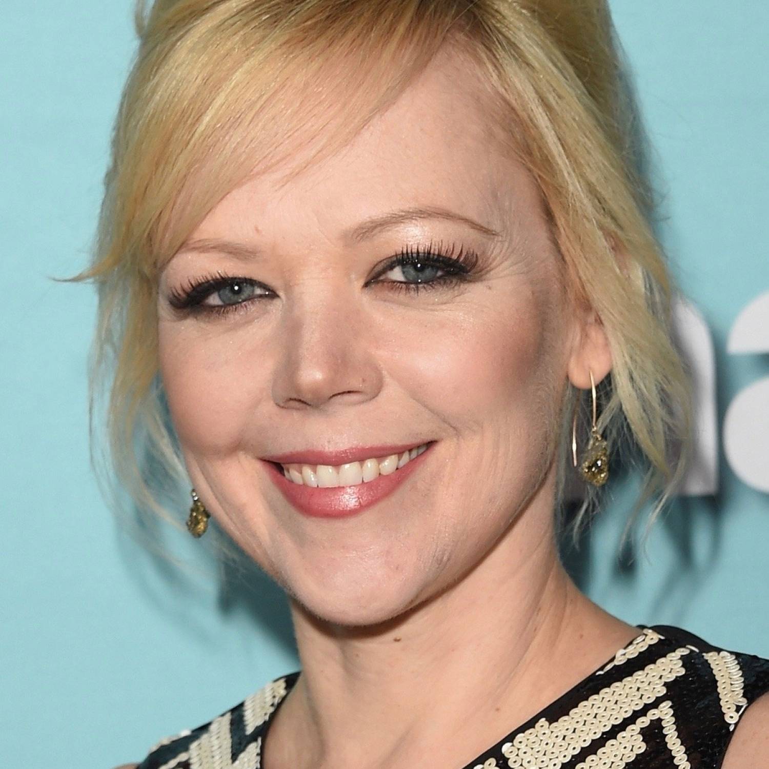 Emily Bergl photo