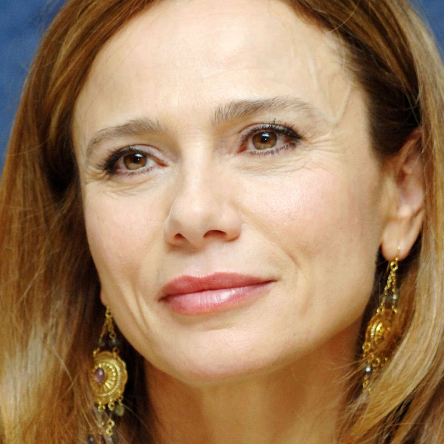 Lena Olin photo