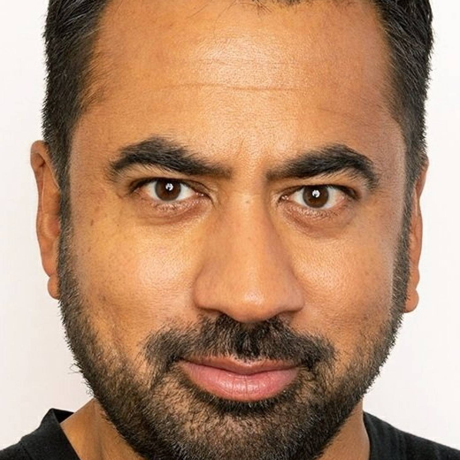 Kal Penn photo