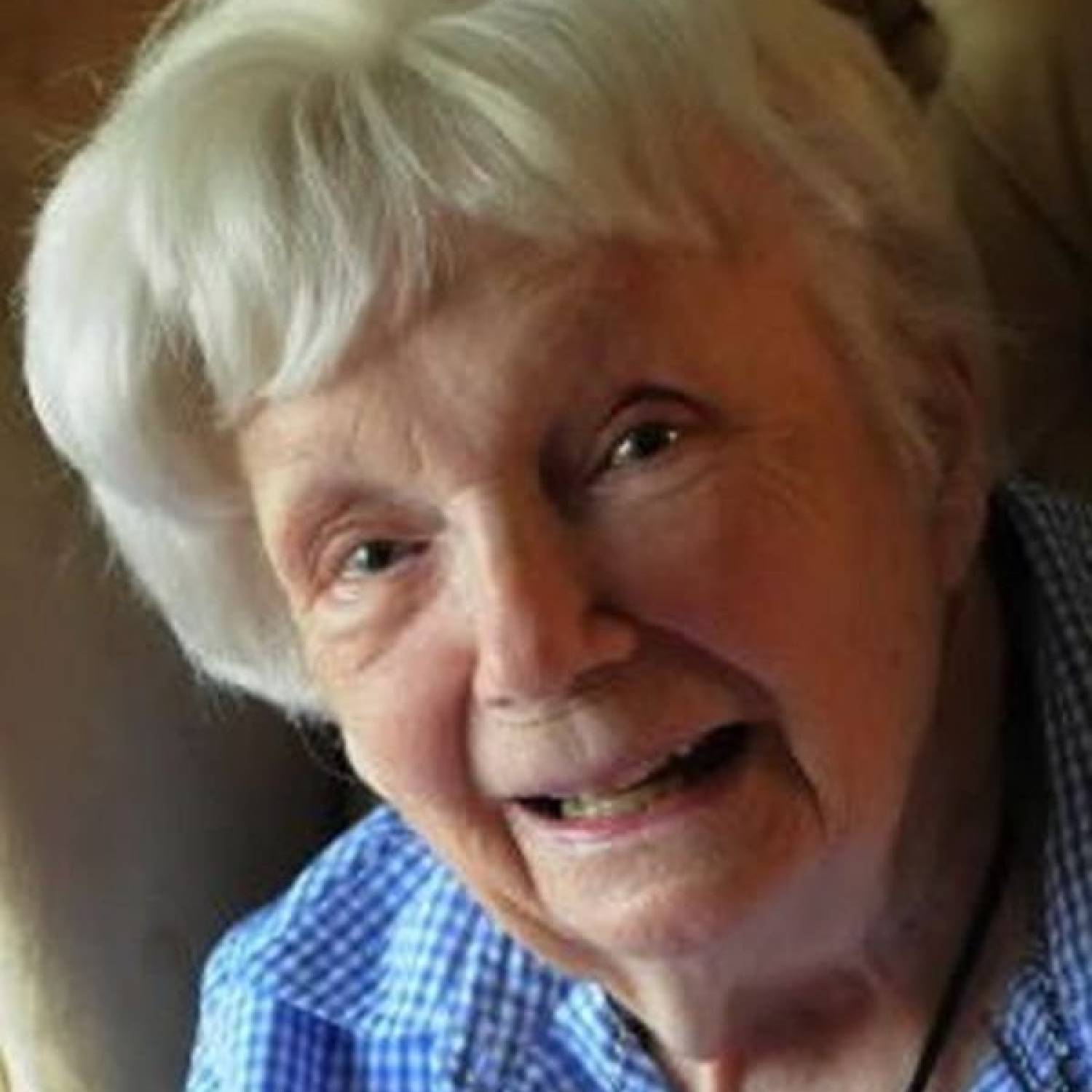 Dona Hardy photo