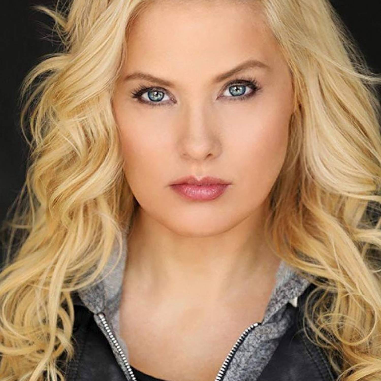 Darcy Donavan photo