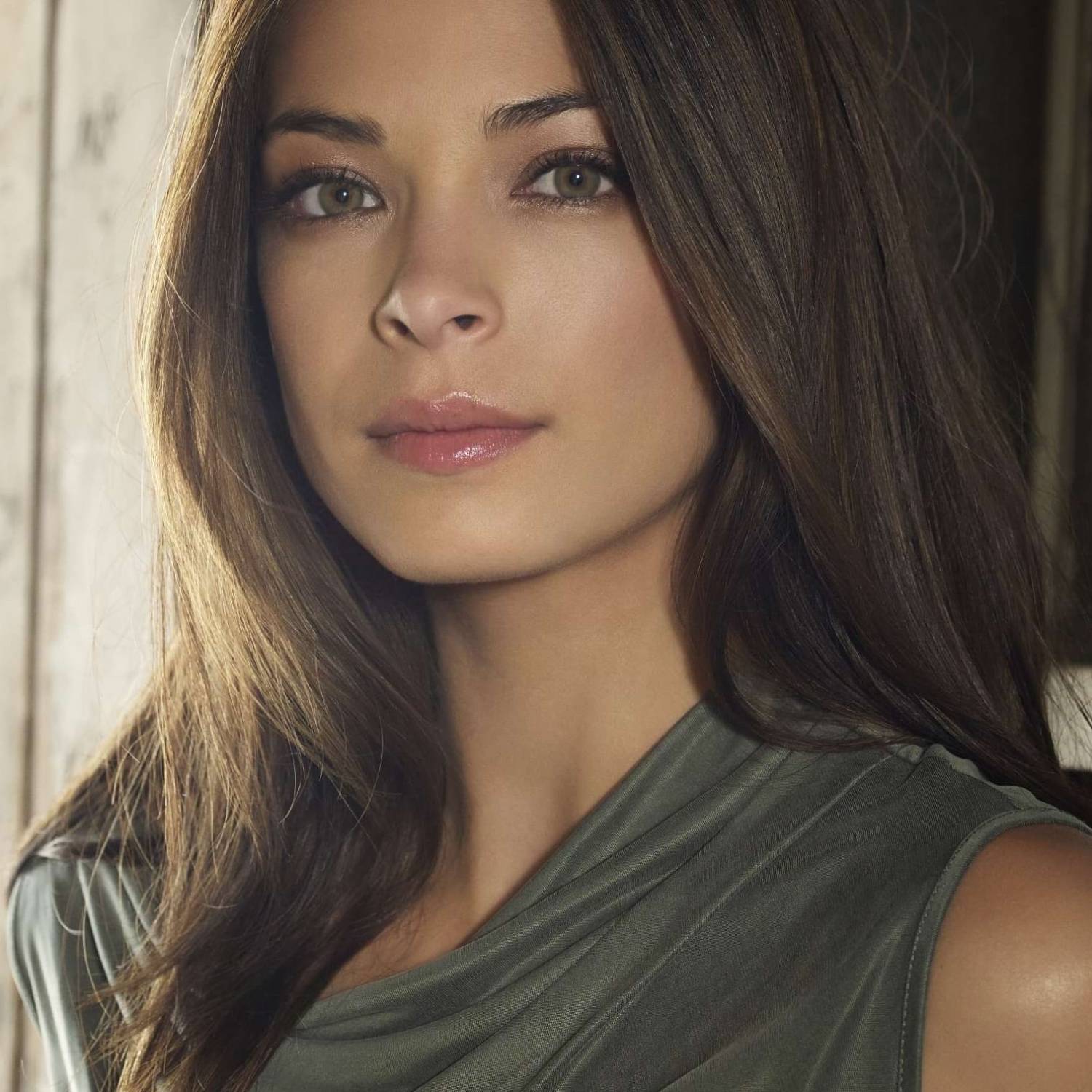 Kristin Kreuk photo
