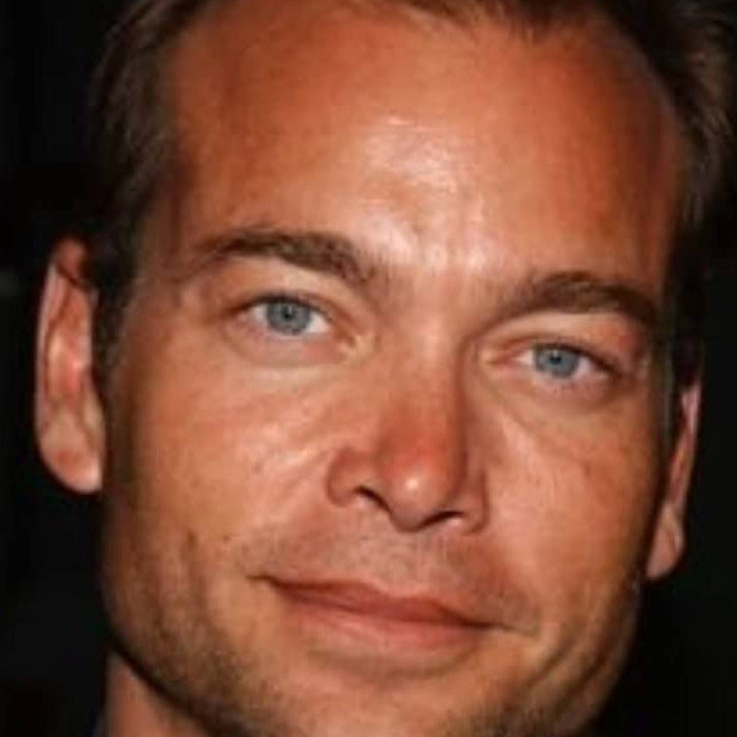 Jonathan Breck photo