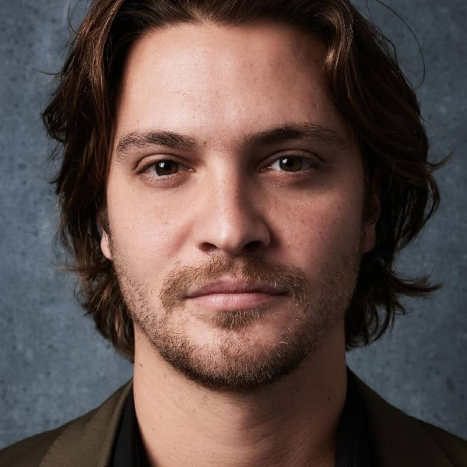 Luke Grimes photo