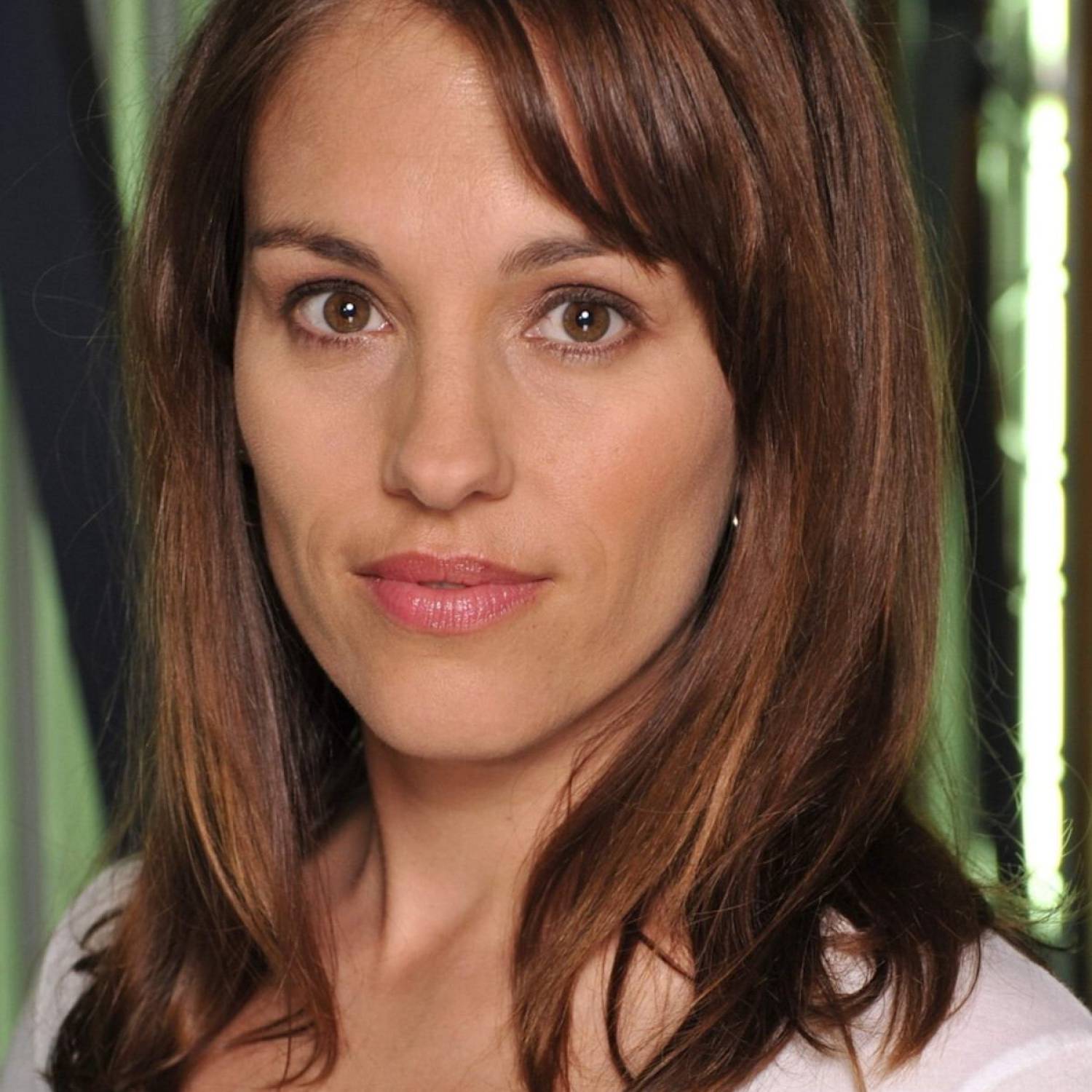 Amy Jo Johnson photo
