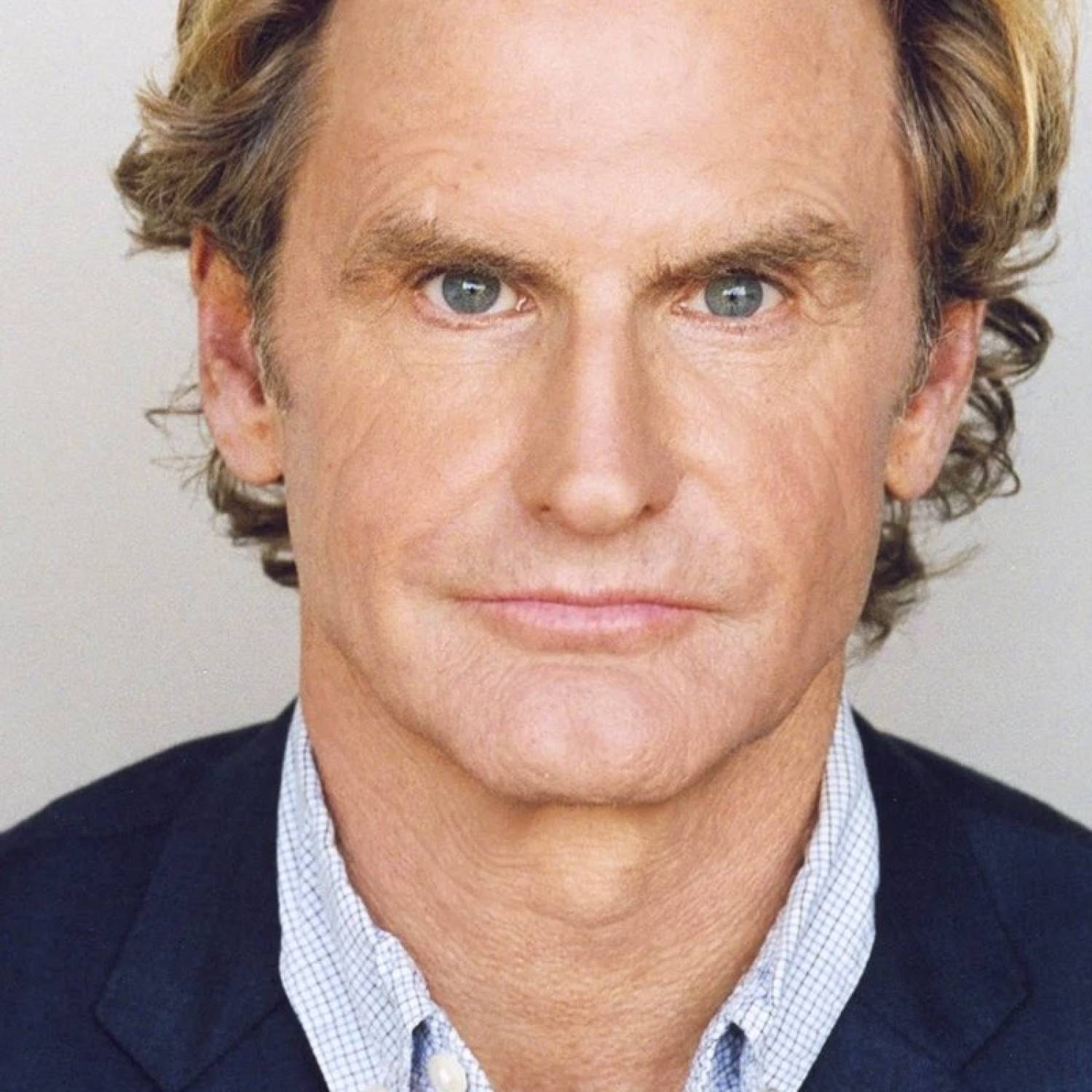Jere Burns photo