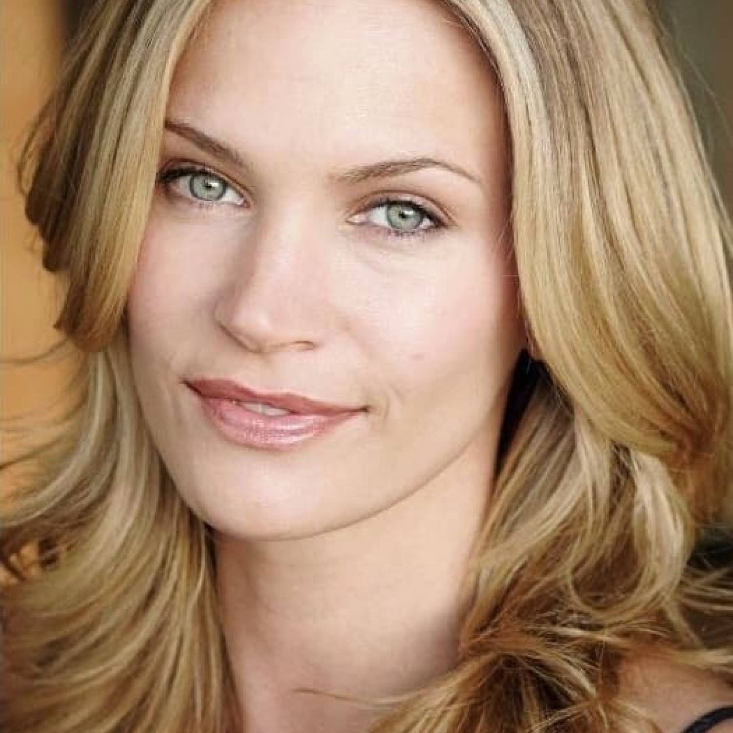 Natasha Henstridge photo