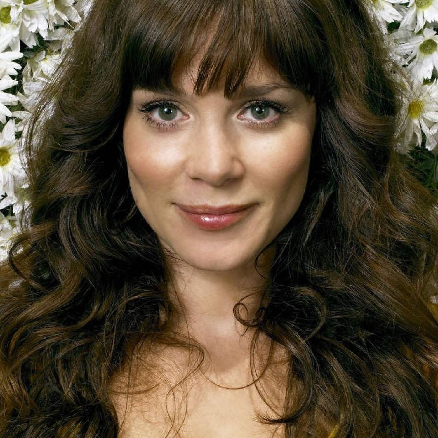 Anna Friel photo