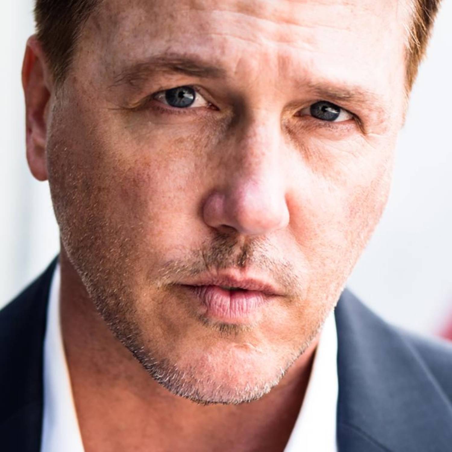 Lochlyn Munro photo