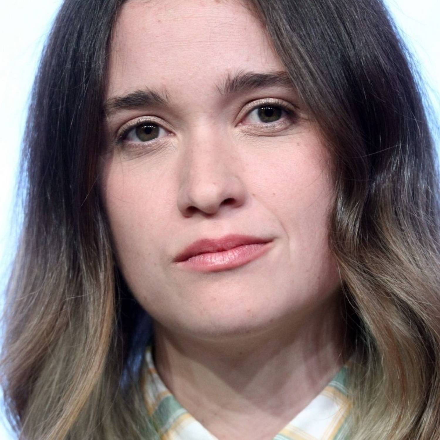Alice Englert photo
