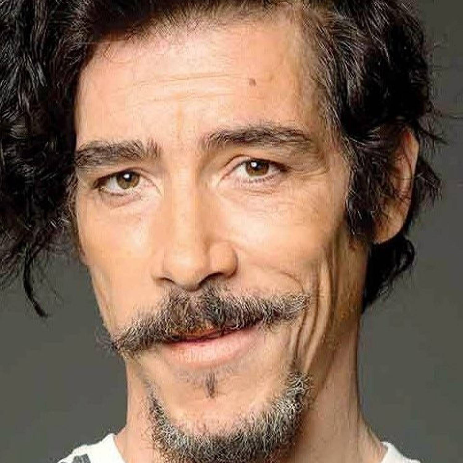 Óscar Jaenada photo
