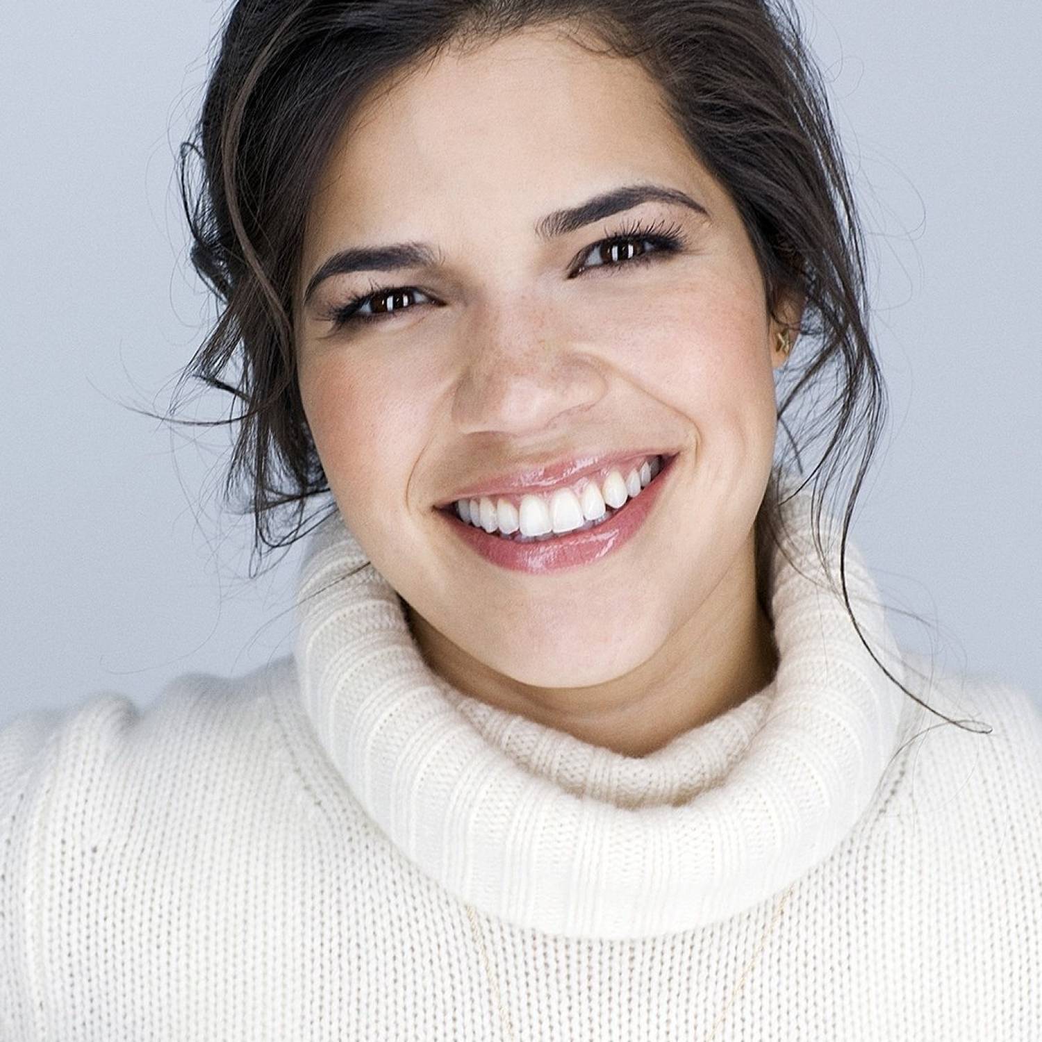 America Ferrera photo