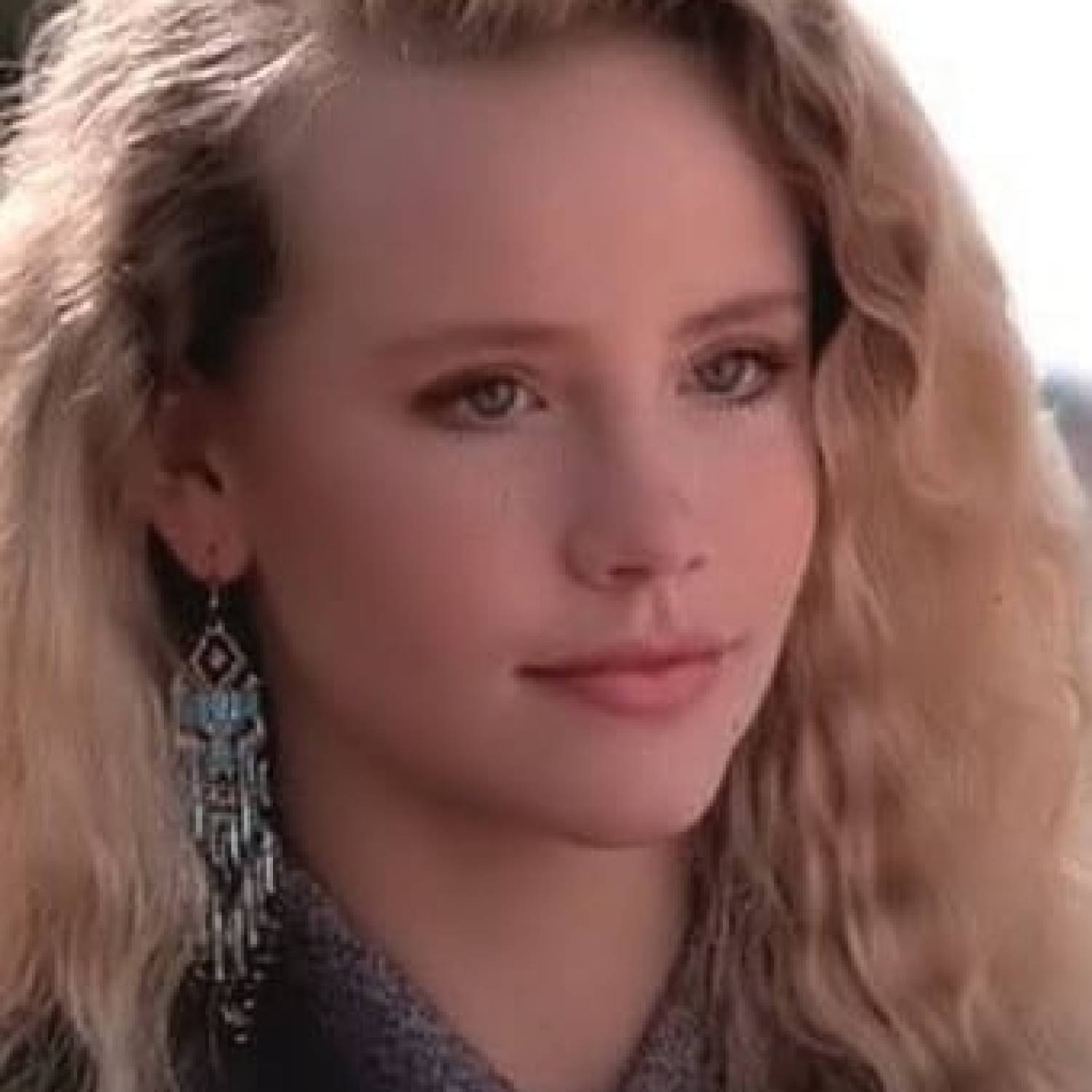 Amanda Peterson photo