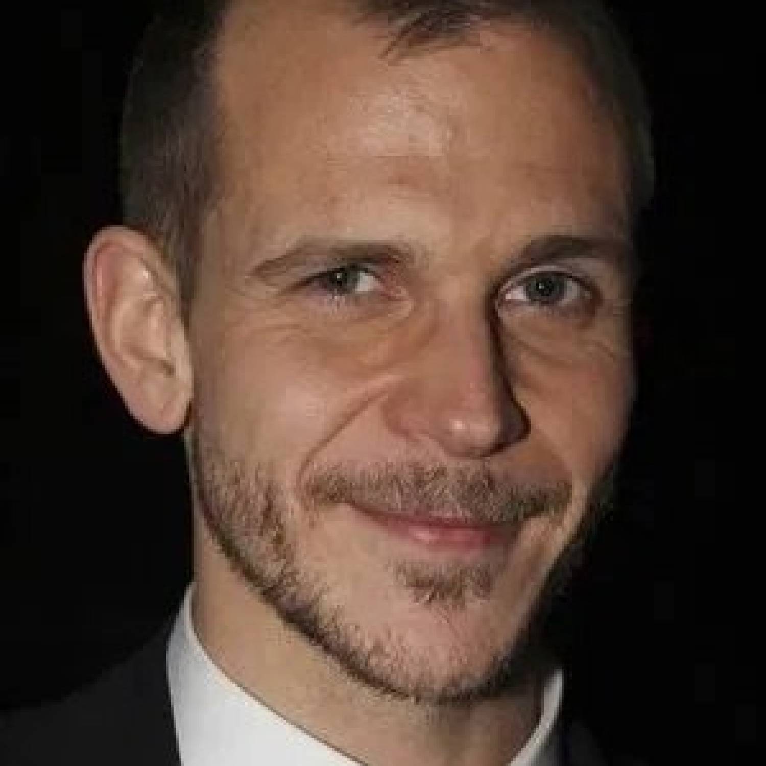 Gustaf Skarsgård photo