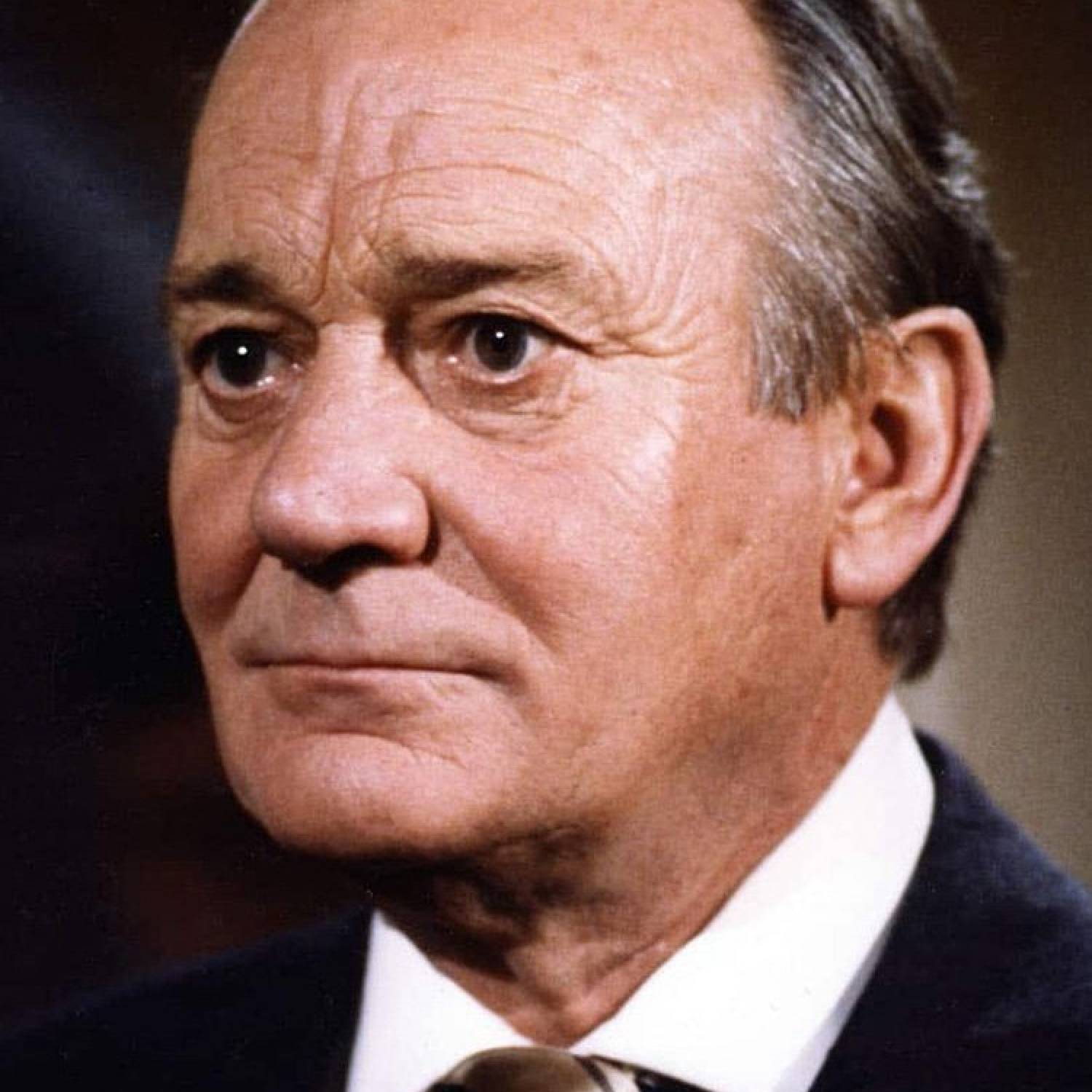 Denholm Elliott photo