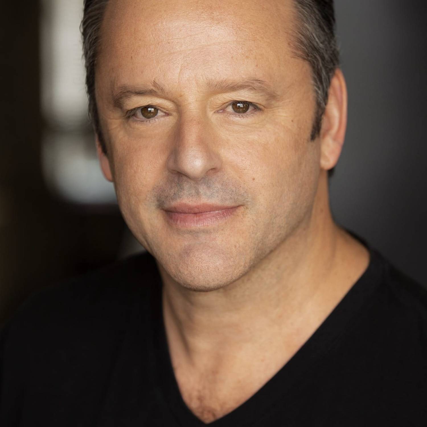 Gil Bellows photo