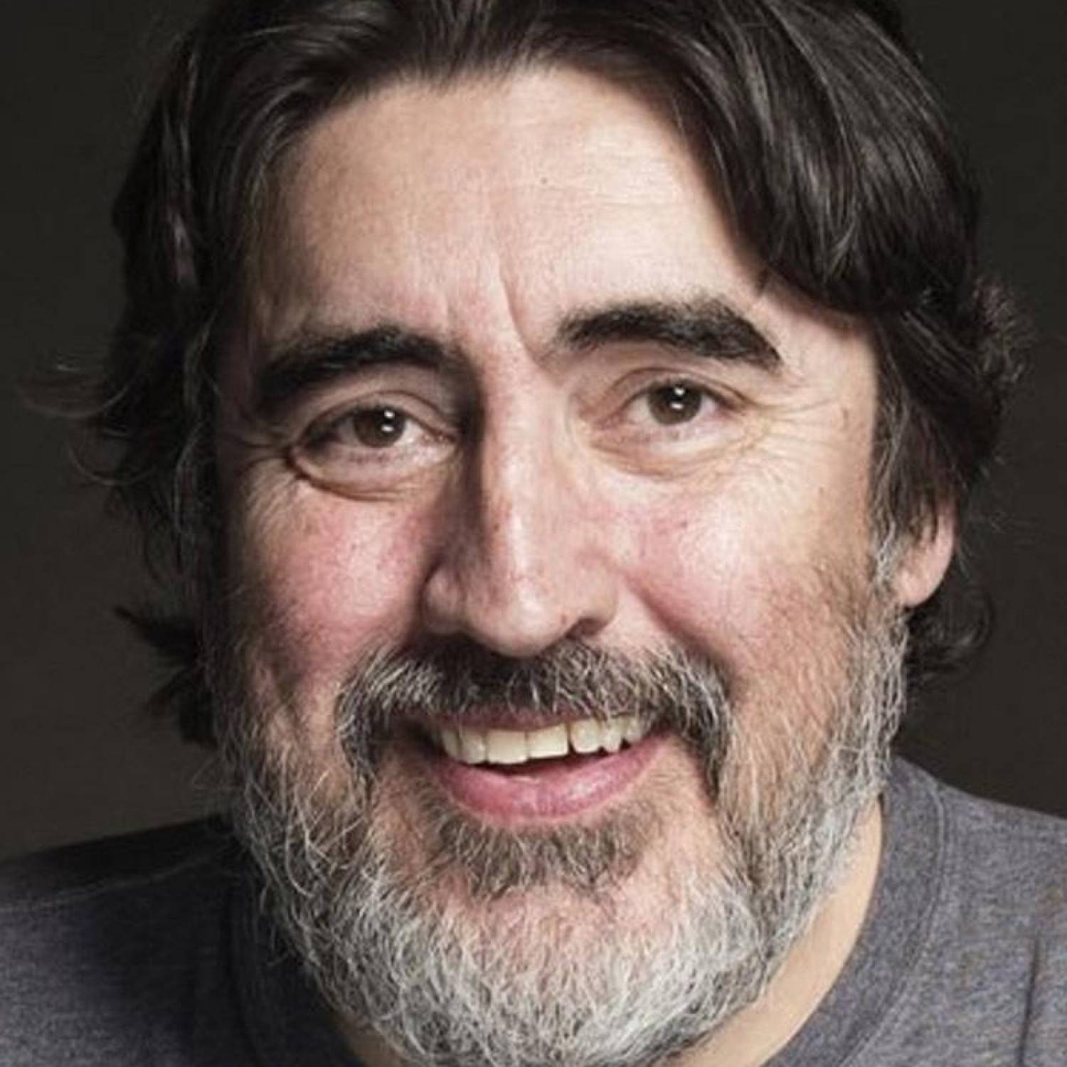Alfred Molina photo
