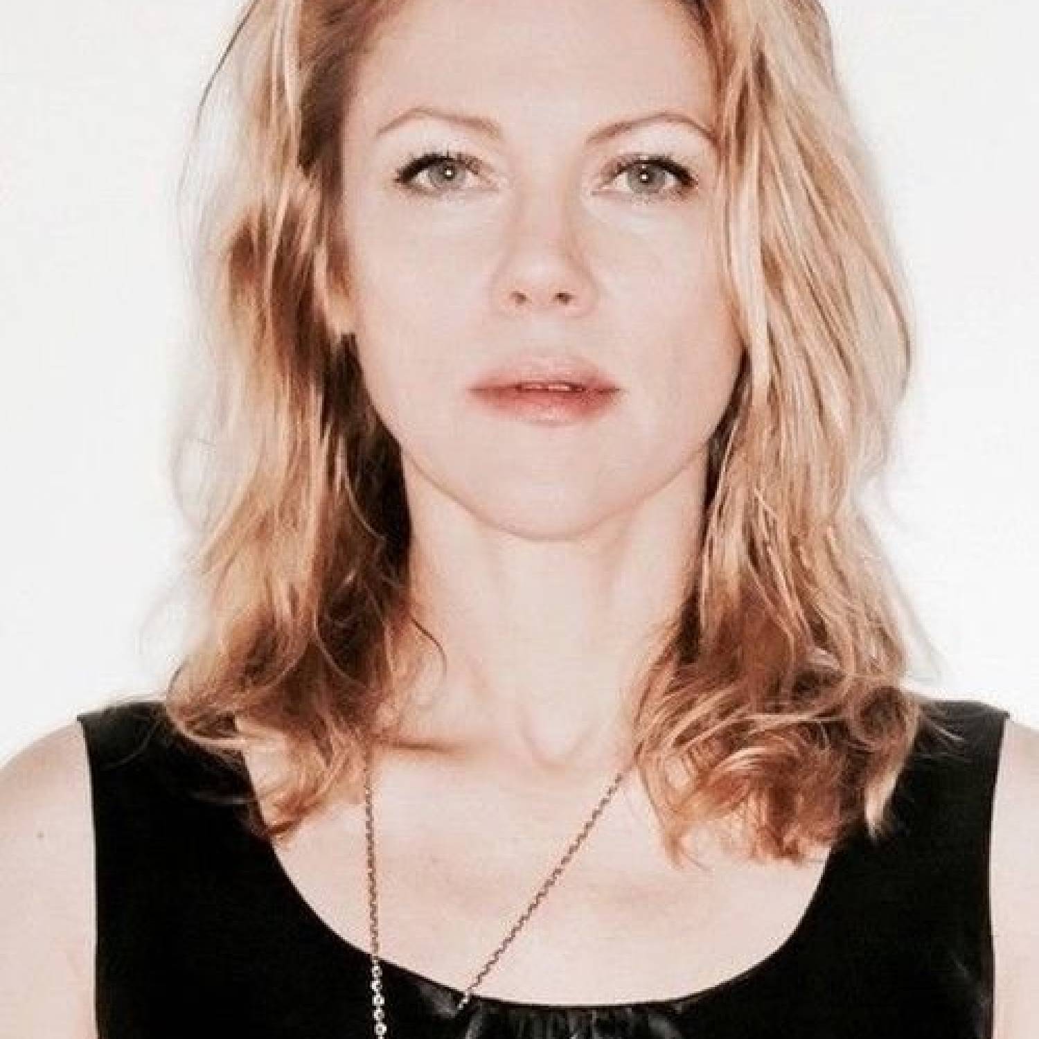 Britta Phillips photo