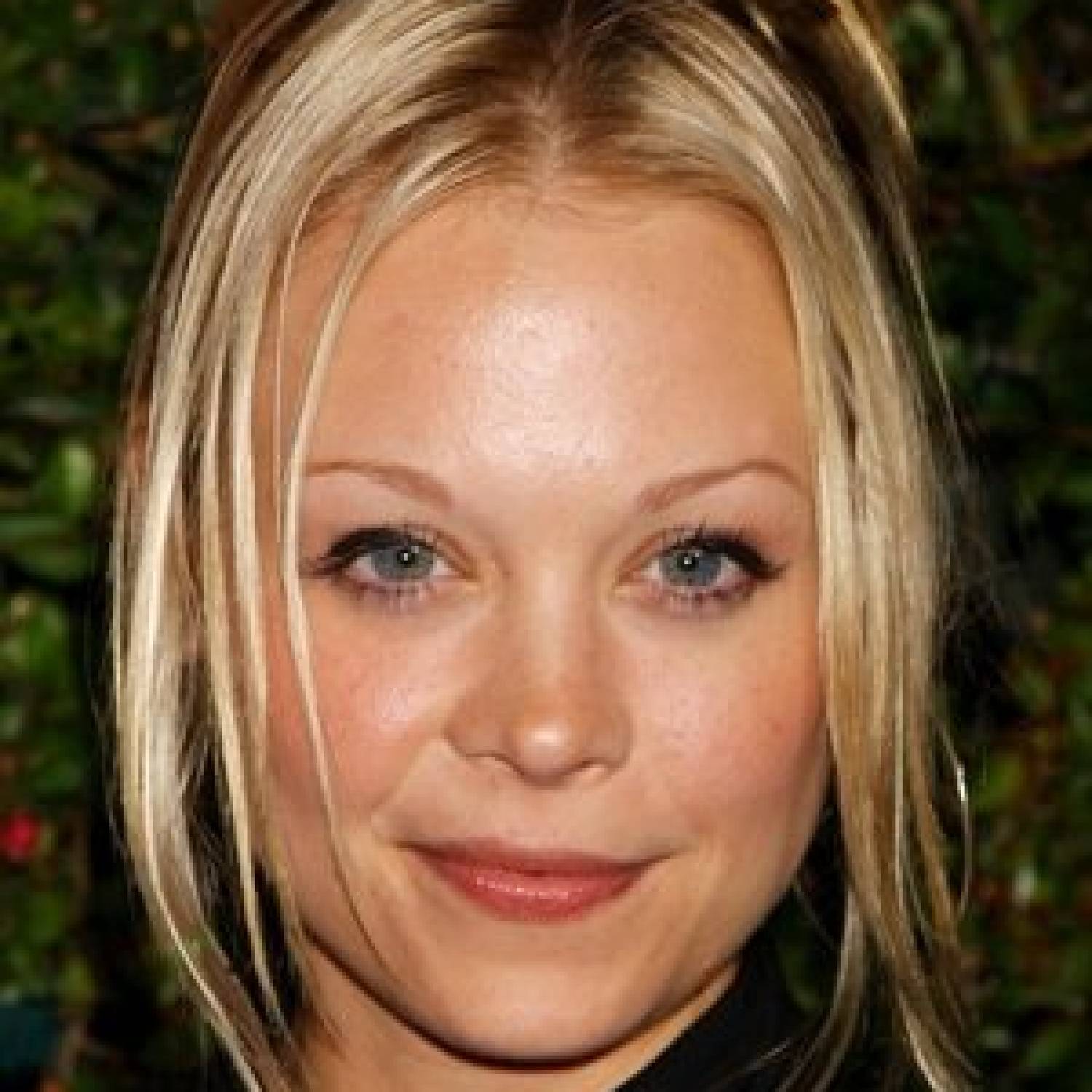 Alexandra Holden photo