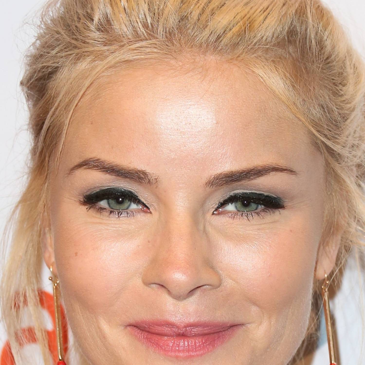 Anita Briem photo