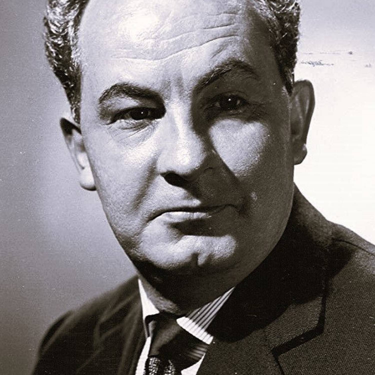 Leo McKern photo