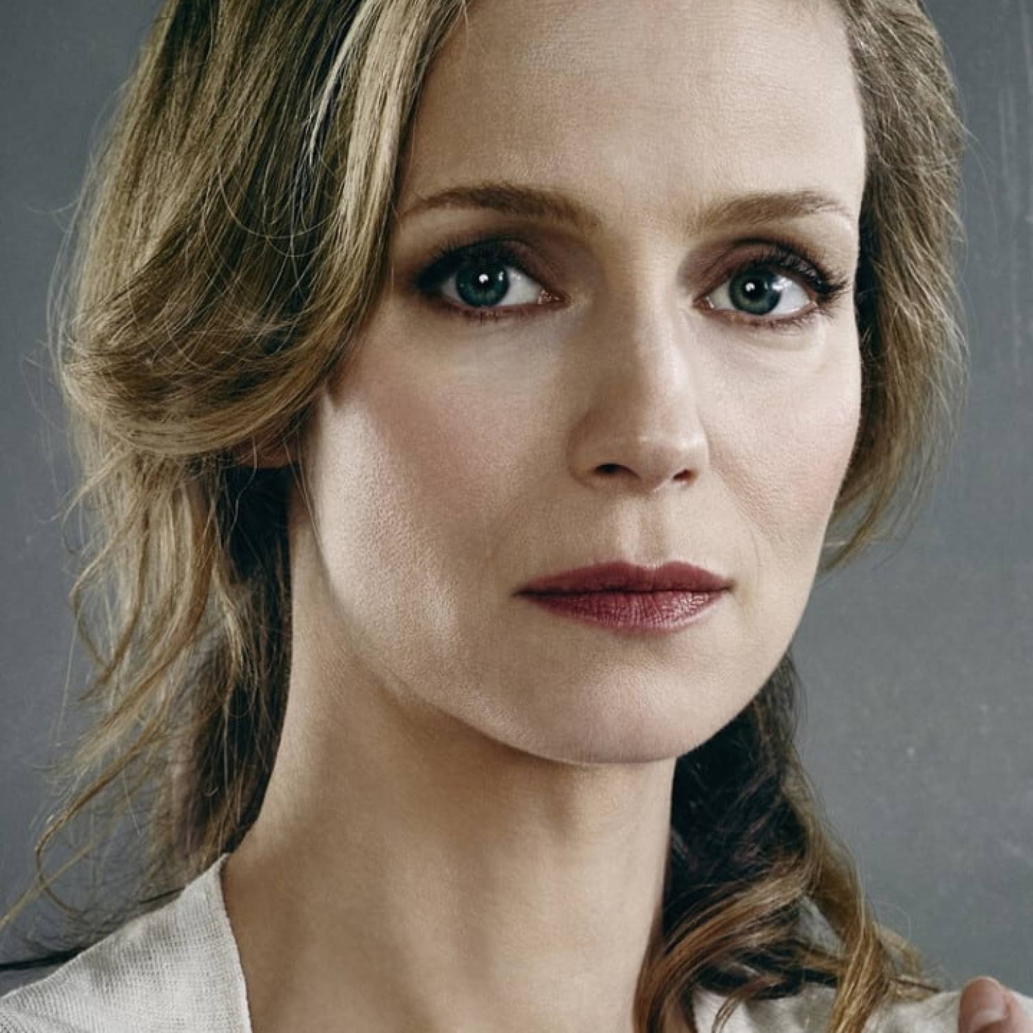 Laura Regan photo