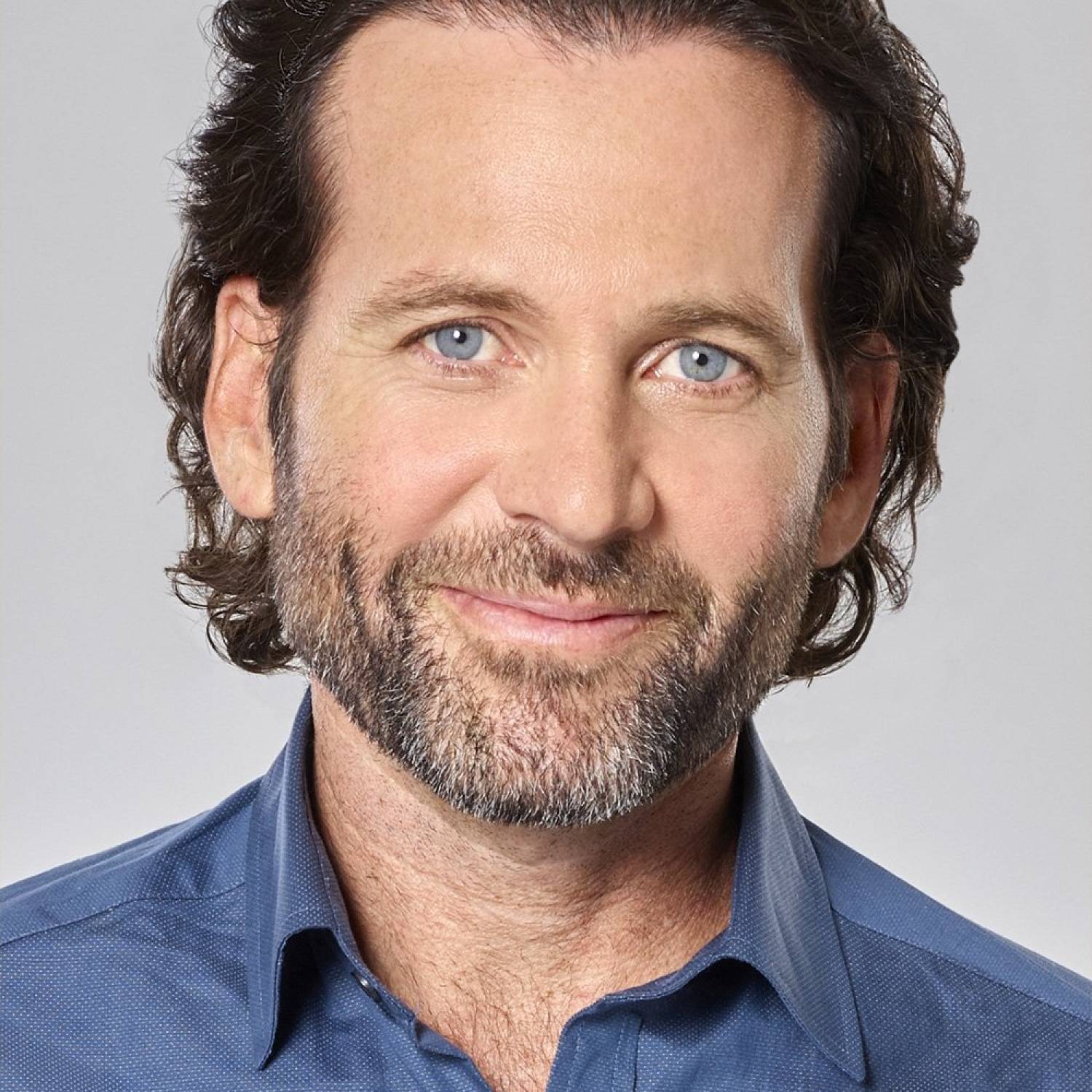 Eion Bailey photo