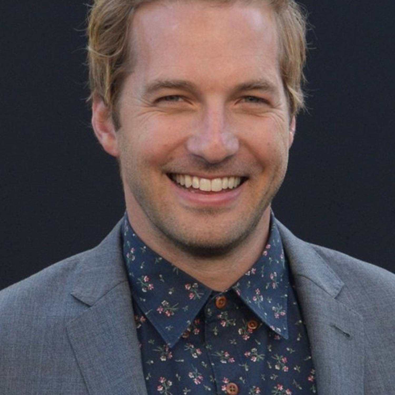 Ryan Hansen photo