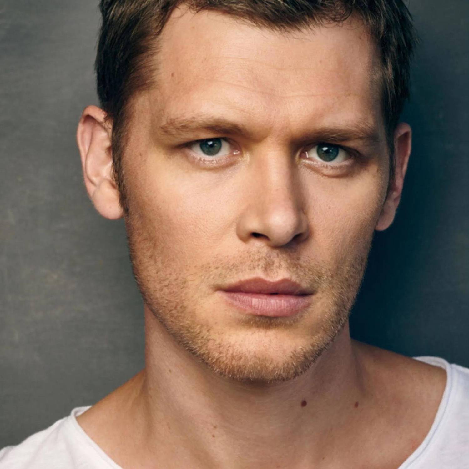 Joseph Morgan photo