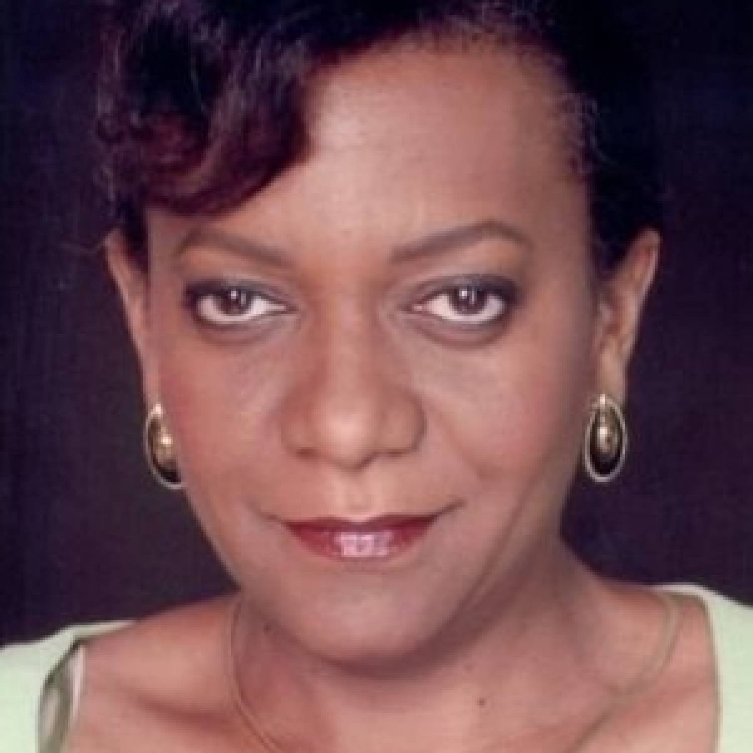 Lorena Gale photo