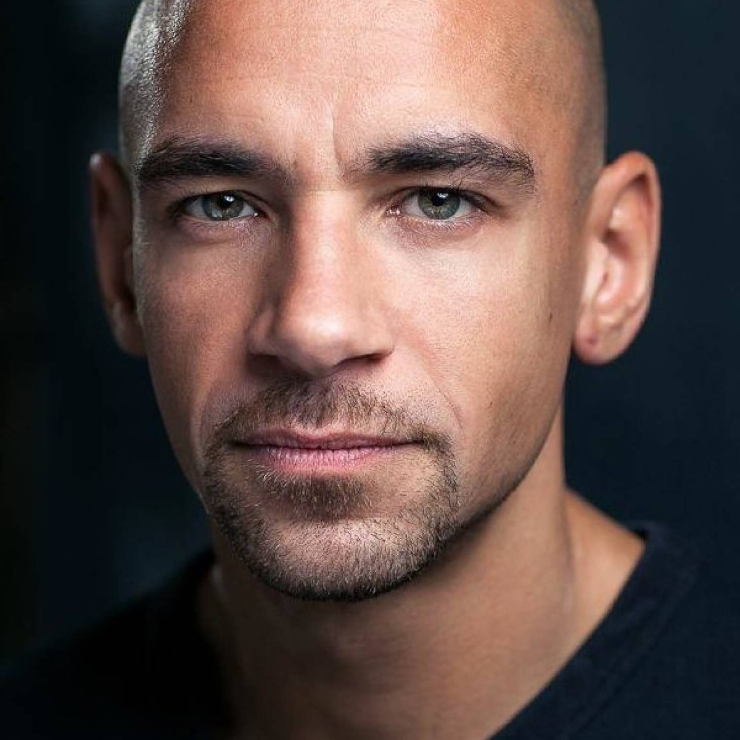 Fraser Ayres photo