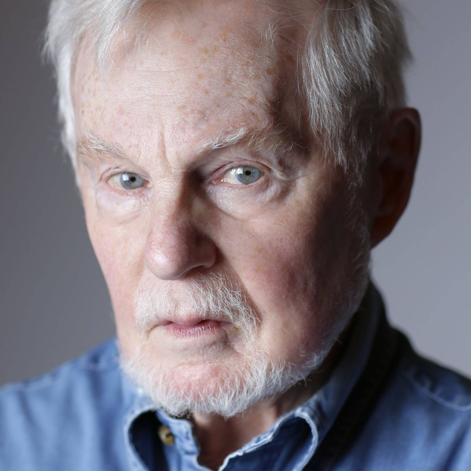 Derek Jacobi photo