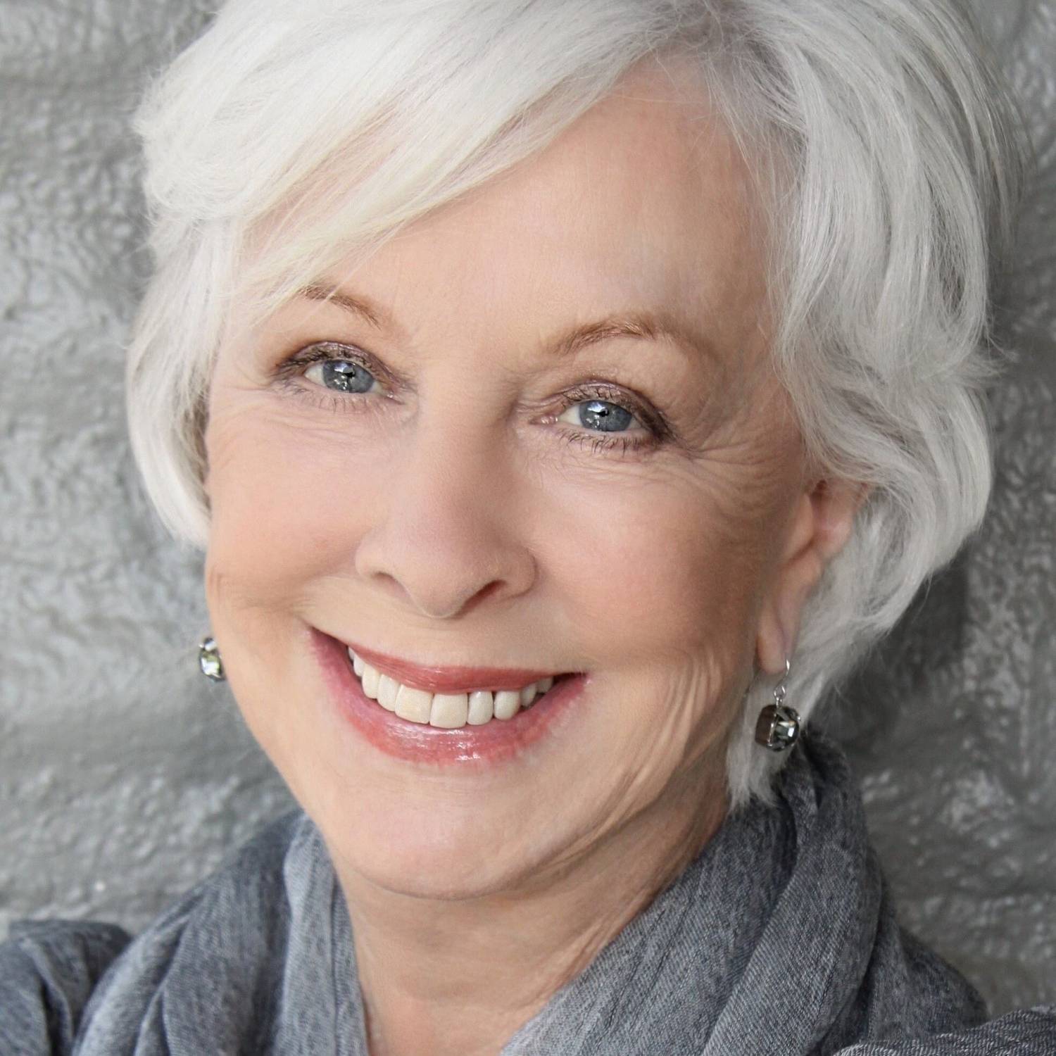 Christina Pickles photo