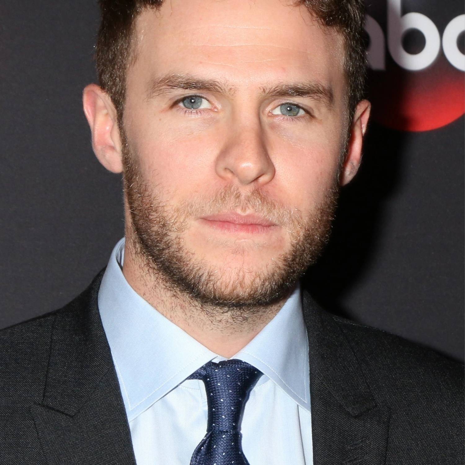 Iain De Caestecker photo