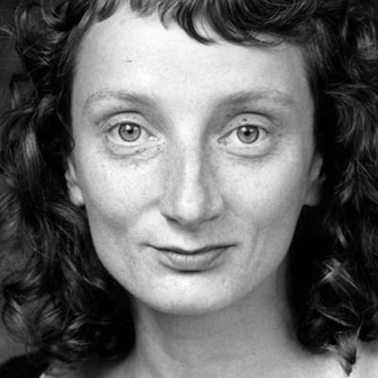 Amanda Lawrence photo